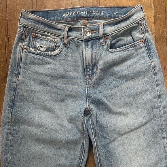 American Eagle 90s Bootcut Jeans Distressed Light Wash High Rise Long Size 2 - Picture 5 of 13